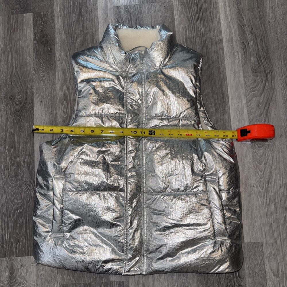 Metallic Silver Puffer Vest Faux Shearling Lined Full Zip Women’s Size Large y2k - Picture 4 of 9